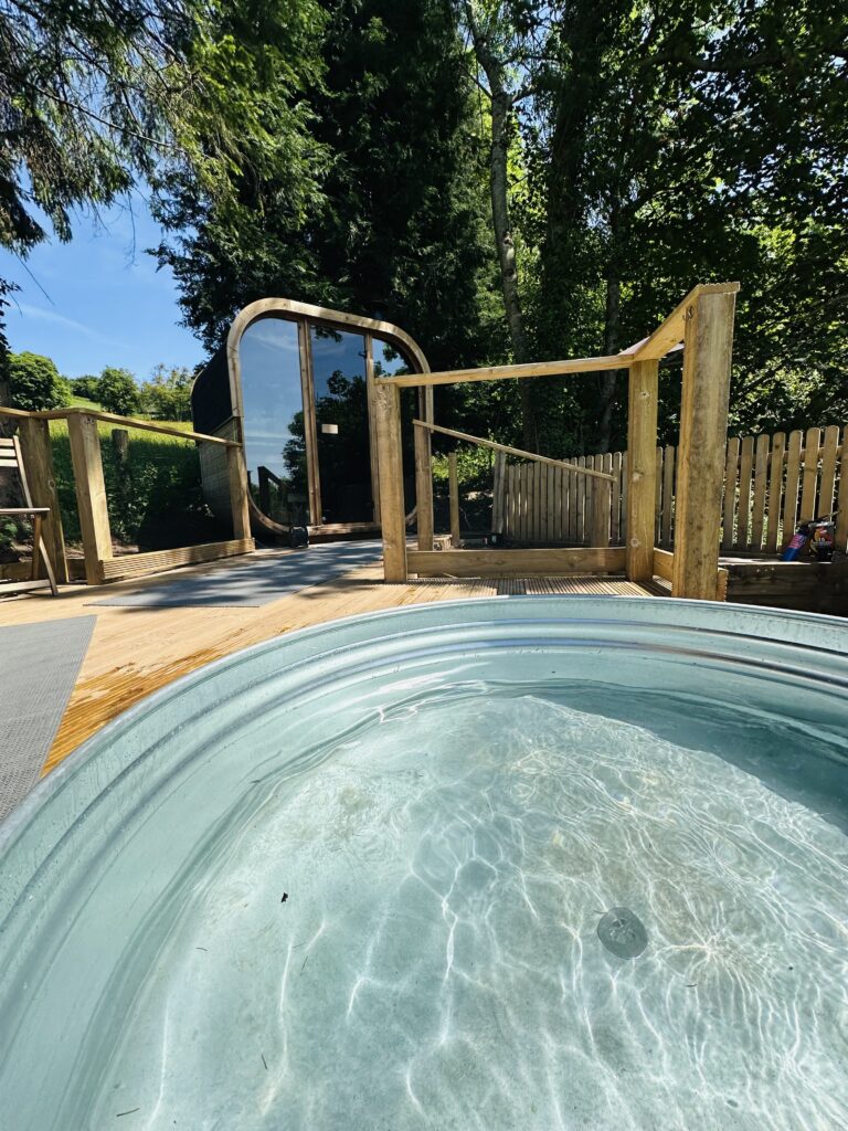 Fire and Ice, Contrast Therapy, Cwmdu Campsite, Cwmdu Cottages, Sauna , Ice Bath, Cold Plunge, Mental Health